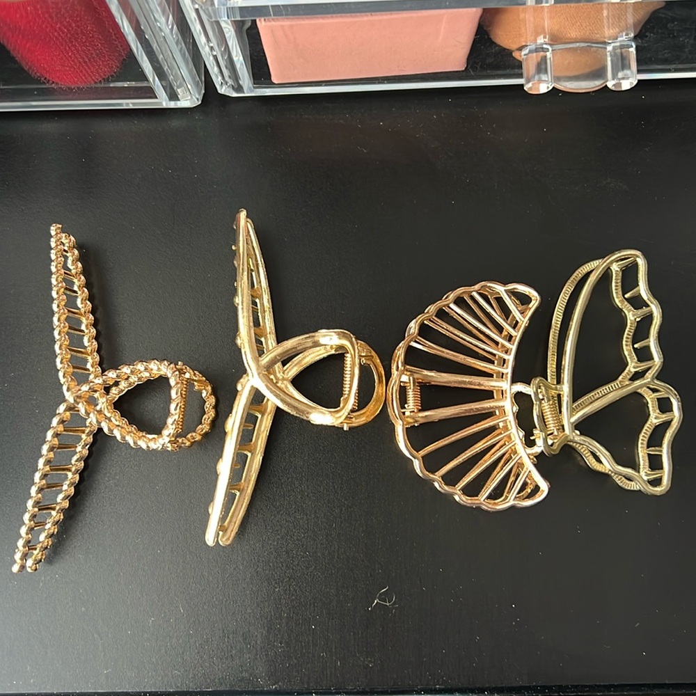 Gold metal claw clips